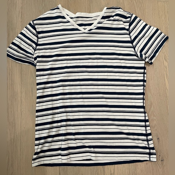 Lululemon shirt - Picture 1 of 3